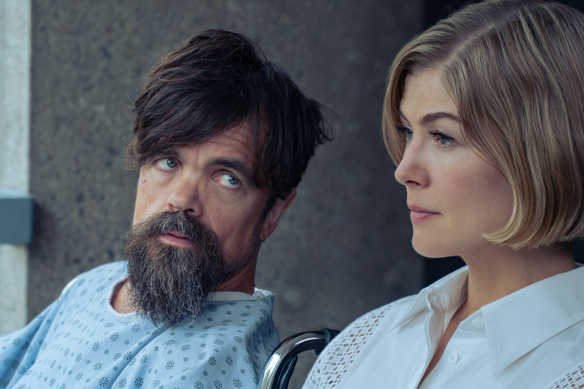 i care a lot movie Rosamund Pike Peter Dinklage