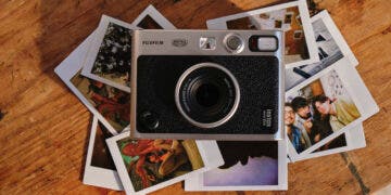 Fujifilm Instax Mini Evo Review