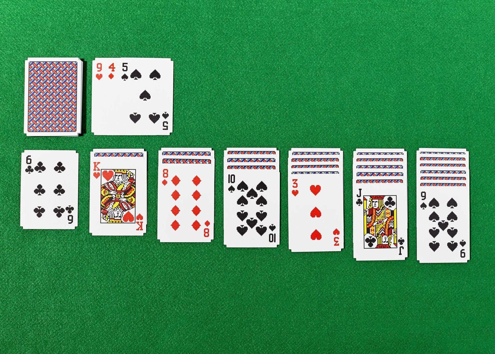 large card classic solitaire