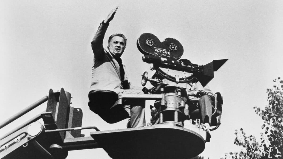 Federico Fellini director movie set