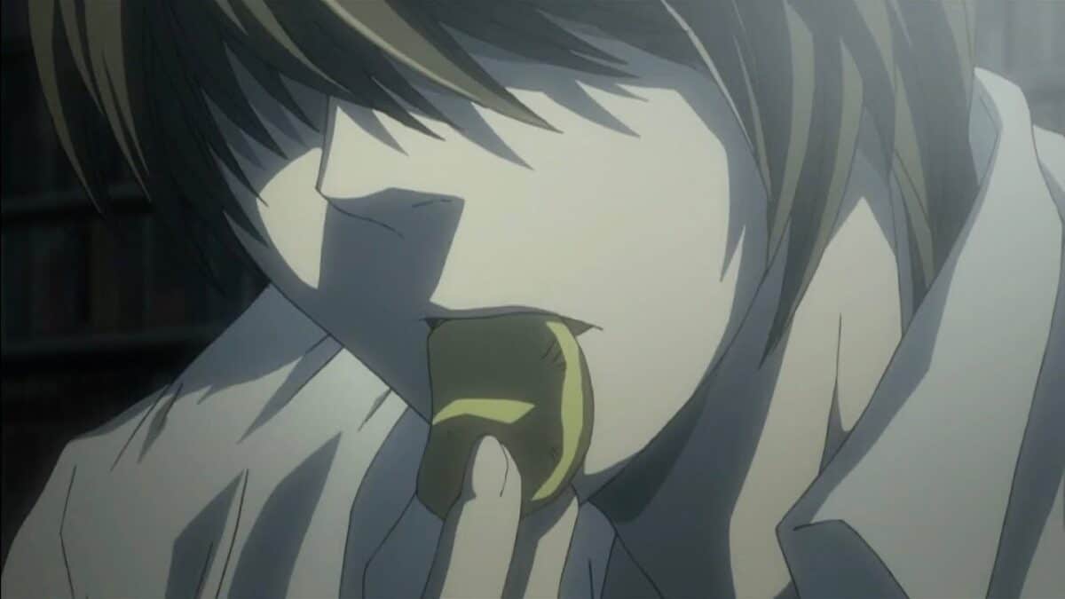 Death Note - Light Yagami Eating the Potato Chips