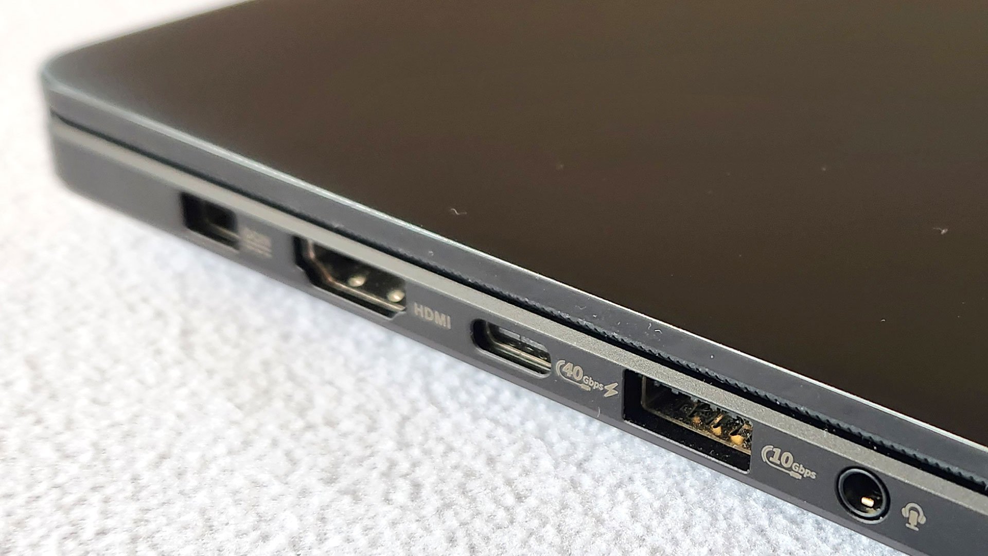 ASUS ProArt P16 Laptop Ports